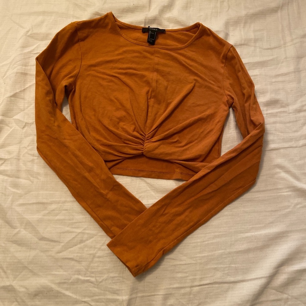 Going out long sleeve top with a scrunched up effect